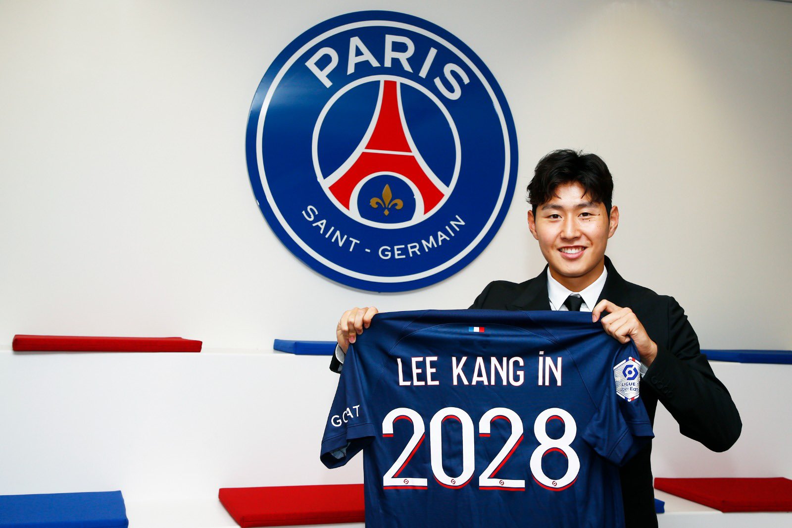 El PSG ficha a Kangin Lee: El ascenso meteórico del talentoso surcoreano”