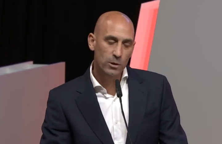 The reactions to the 'non-resignation' of Luis Rubiales