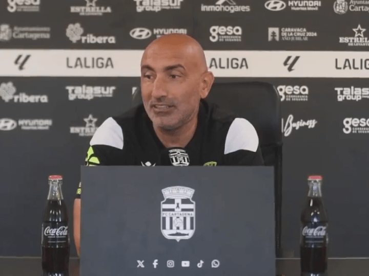 Pitu Abelardo confirms that he wants to continue on the FC Cartagena bench