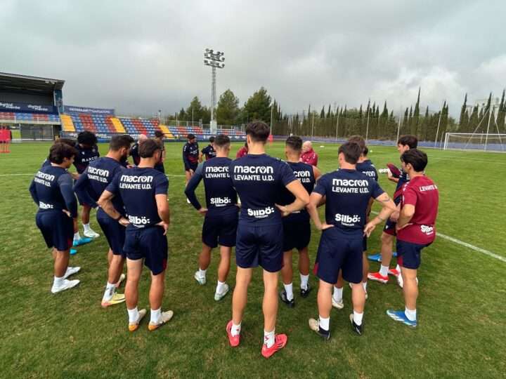 Levante UD: Les difficultés de Julián Calero dues aux blessures