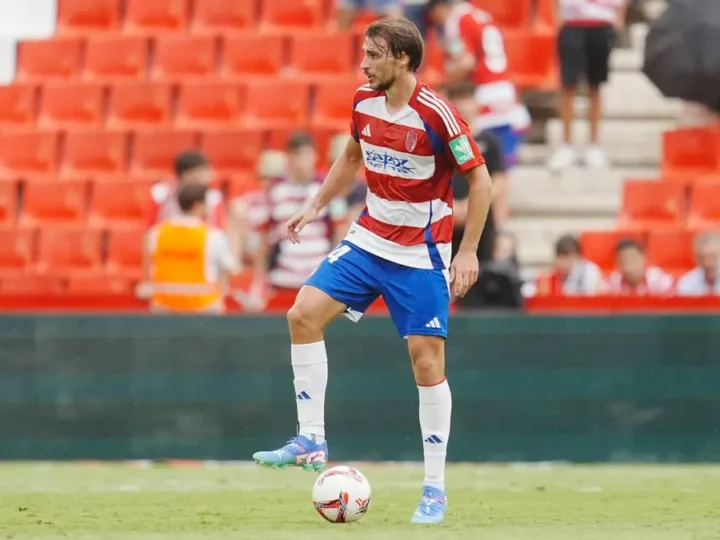 Ignasi Miquel rescinde con el Granada y apunta al Levante