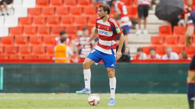 Ignasi Miquel rescinde con el Granada y apunta al Levante